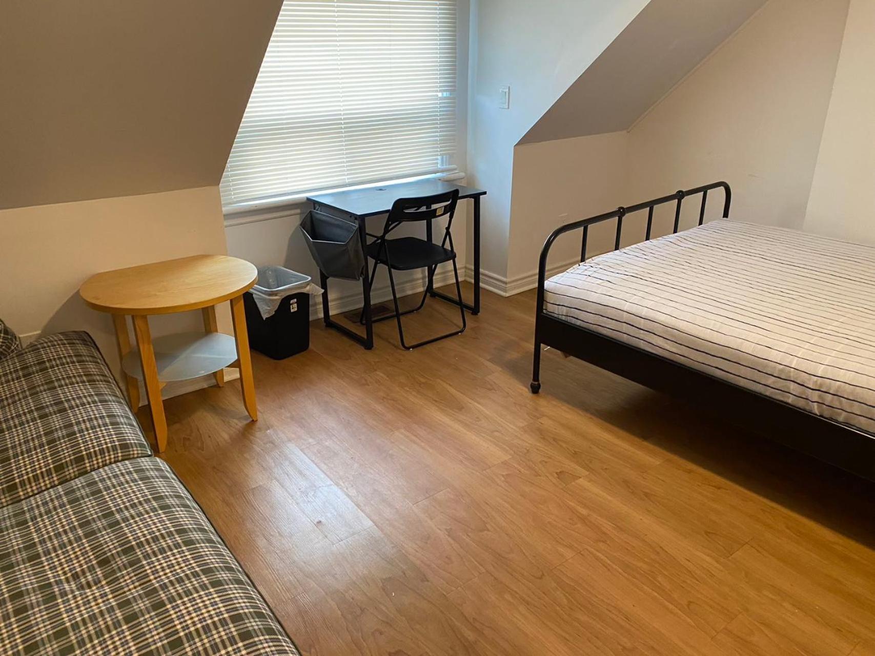 Quad Room With Private Bathroom 536A-Two Bedrooms Toronto Exterior foto